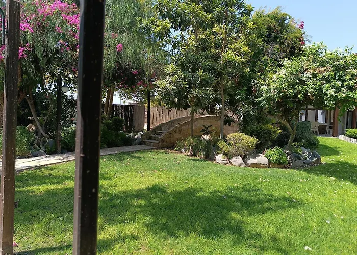 Stone Garden Oasis Villa *