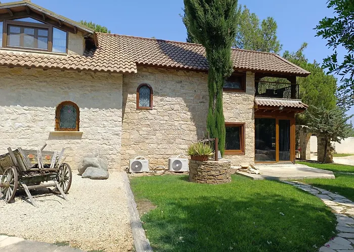 Vila Stone Garden Oasis