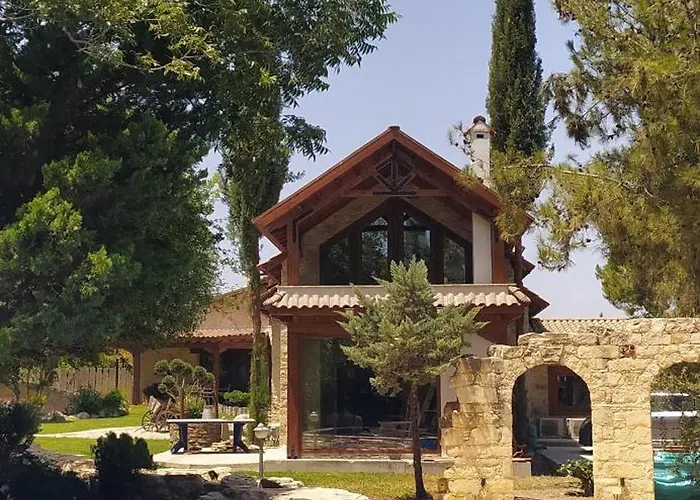 Stone Garden Oasis Vila Lemesos