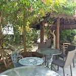 וילה Stone Garden Oasis לימסול